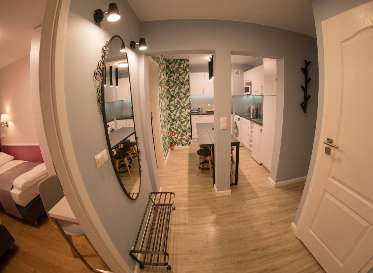 Apartament Hotel Grzybowska 9 Варшава Екстериор снимка